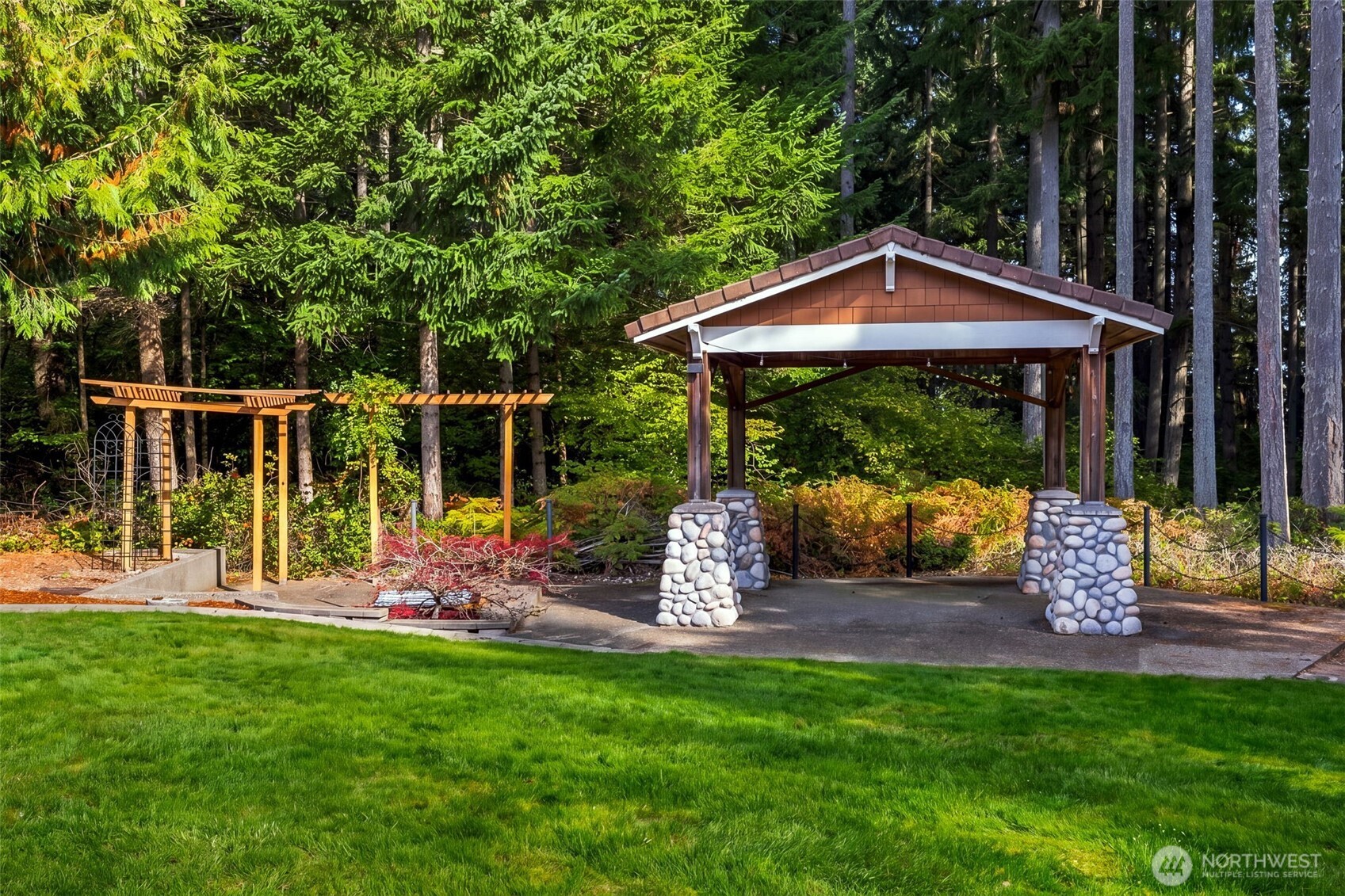9603 39th Loop Property Photo 38