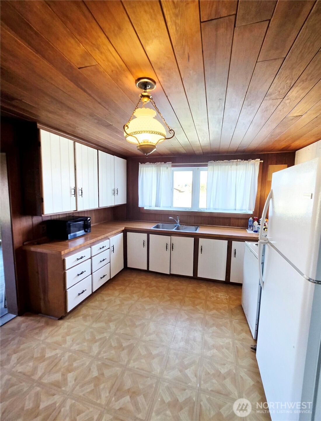 4505 Chuckanut Drive Property Photo 3
