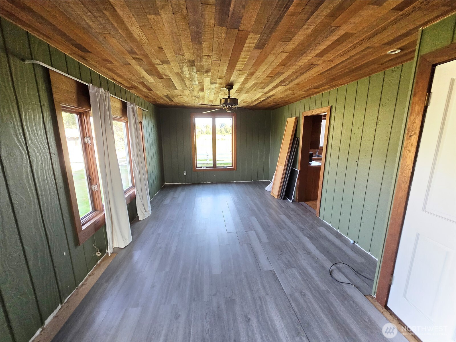 4505 Chuckanut Drive Property Photo 5