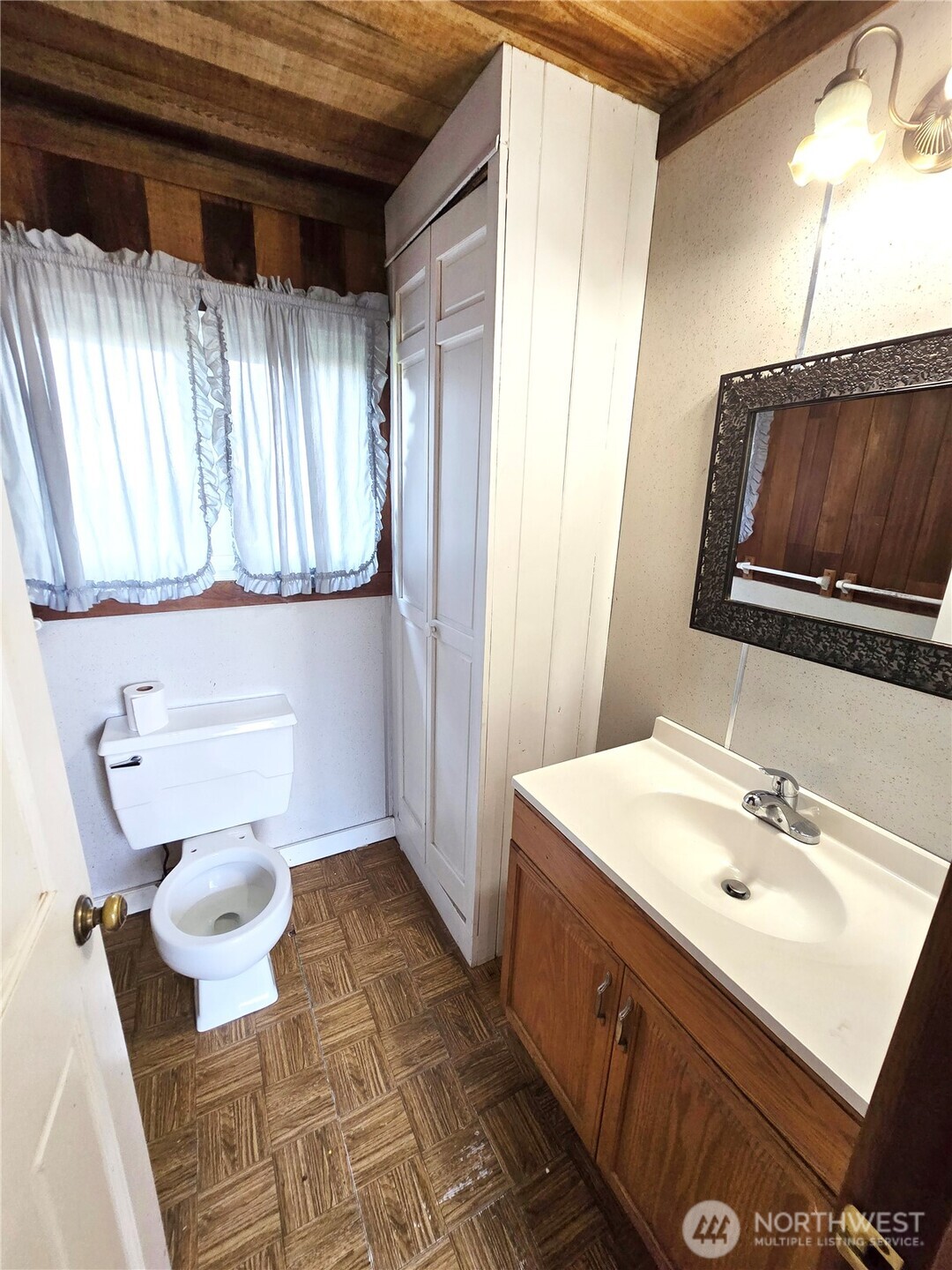 4505 Chuckanut Drive Property Photo 9