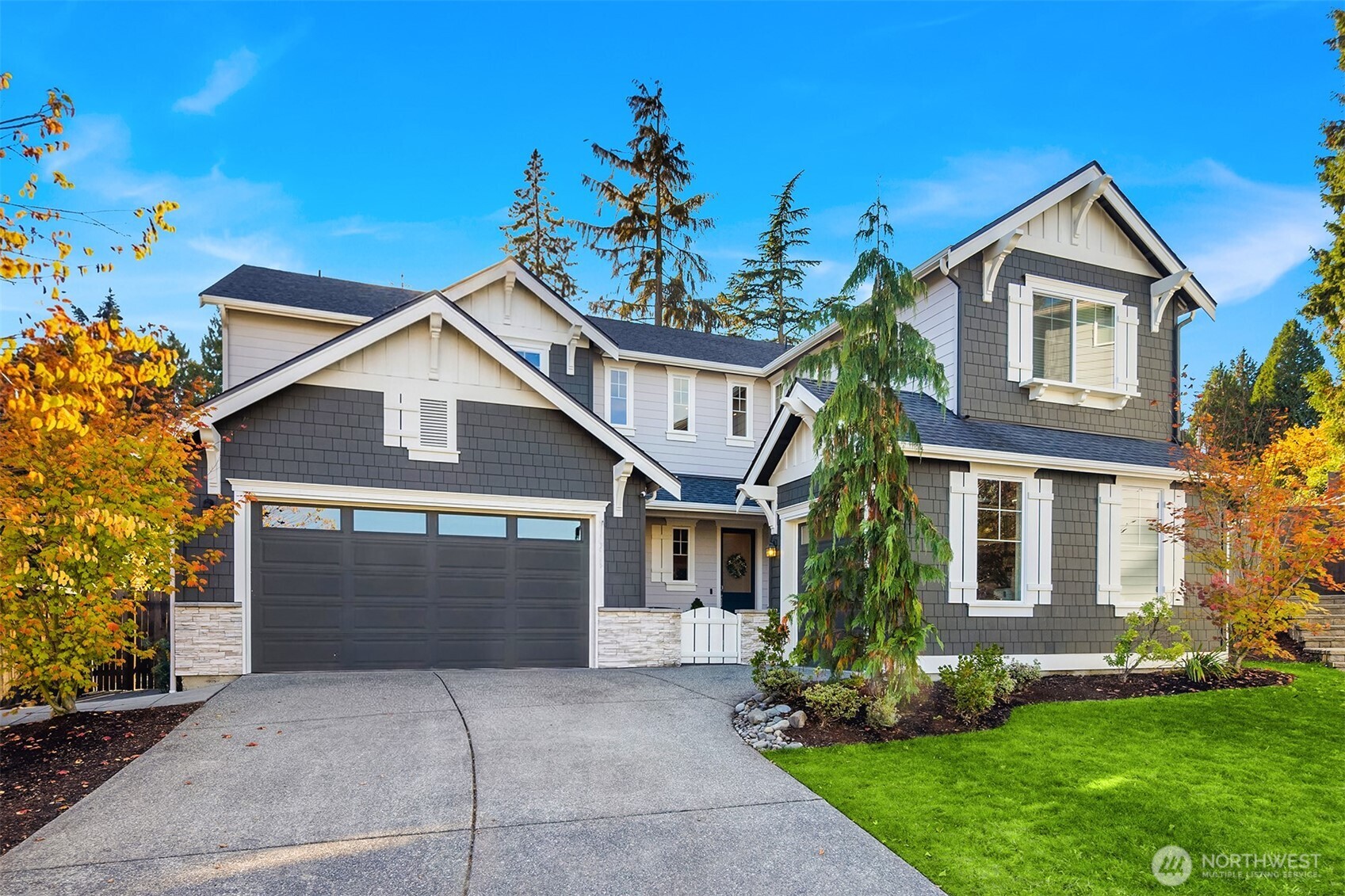 10805 NE 190th Place Property Photo 1
