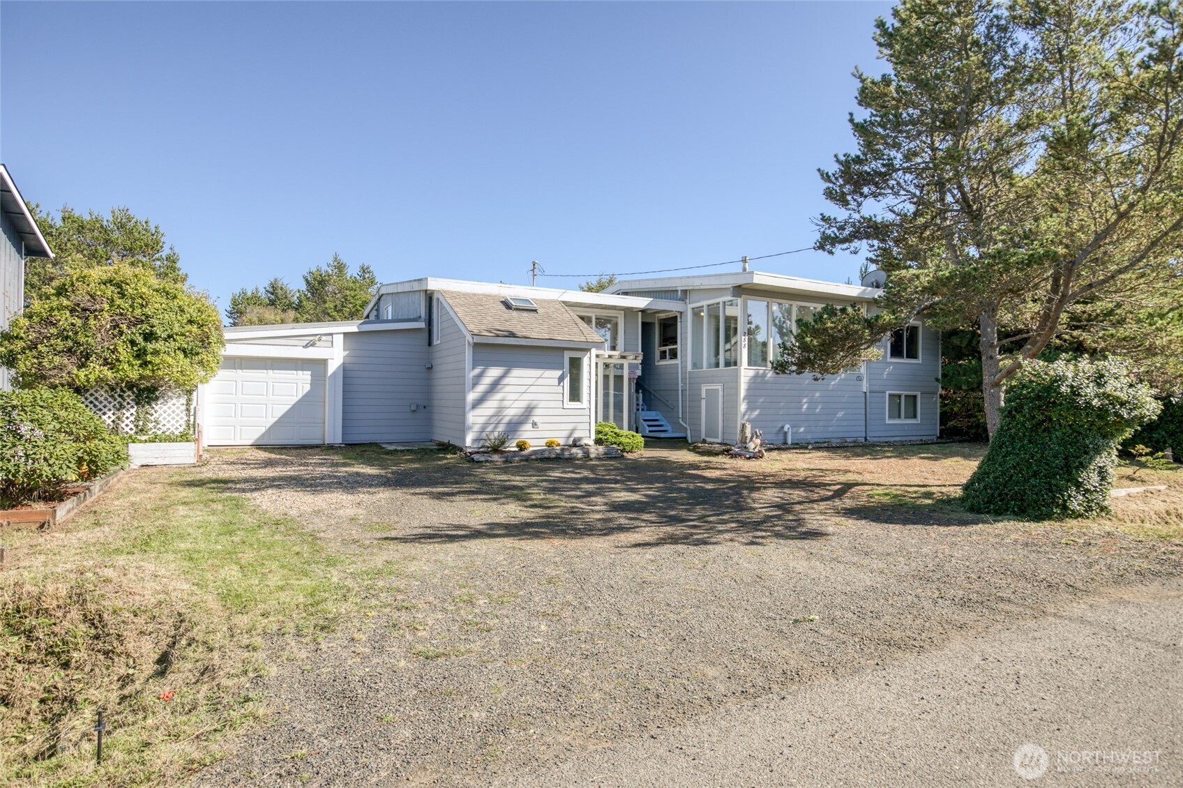 288 Sand Dune Avenue Property Photo 2