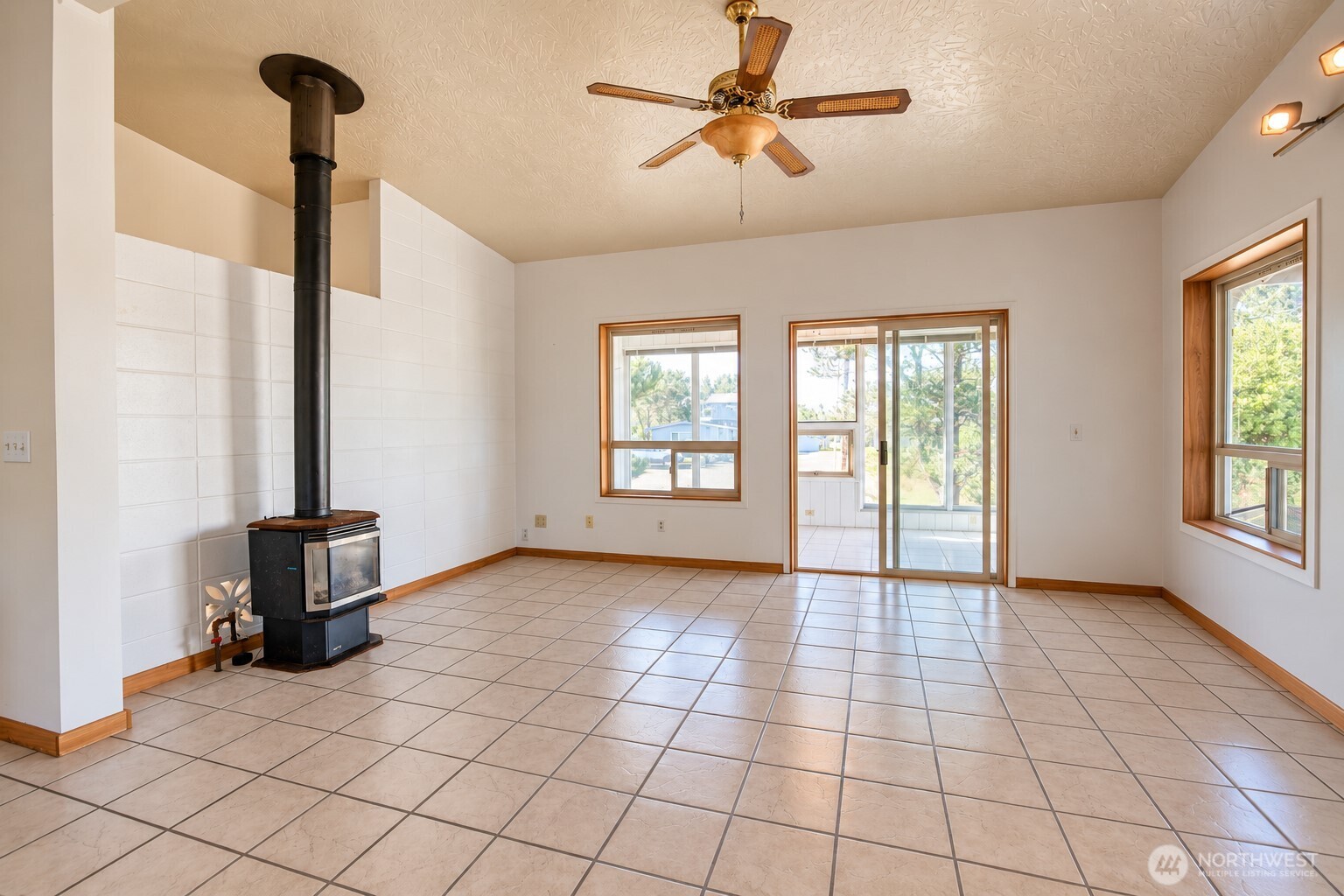 288 Sand Dune Avenue Property Photo 5