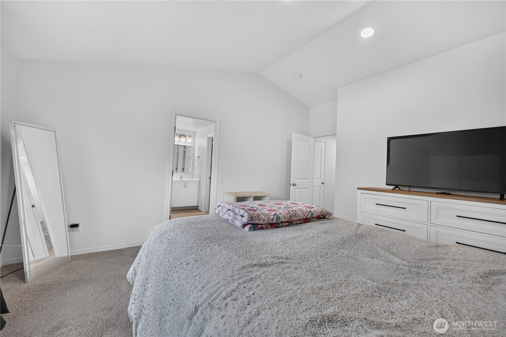 704 Regina Place Property Photo 17