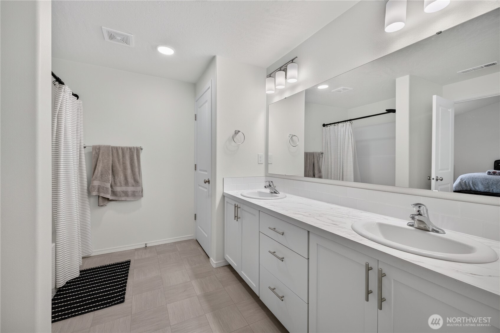 704 Regina Place Property Photo 20