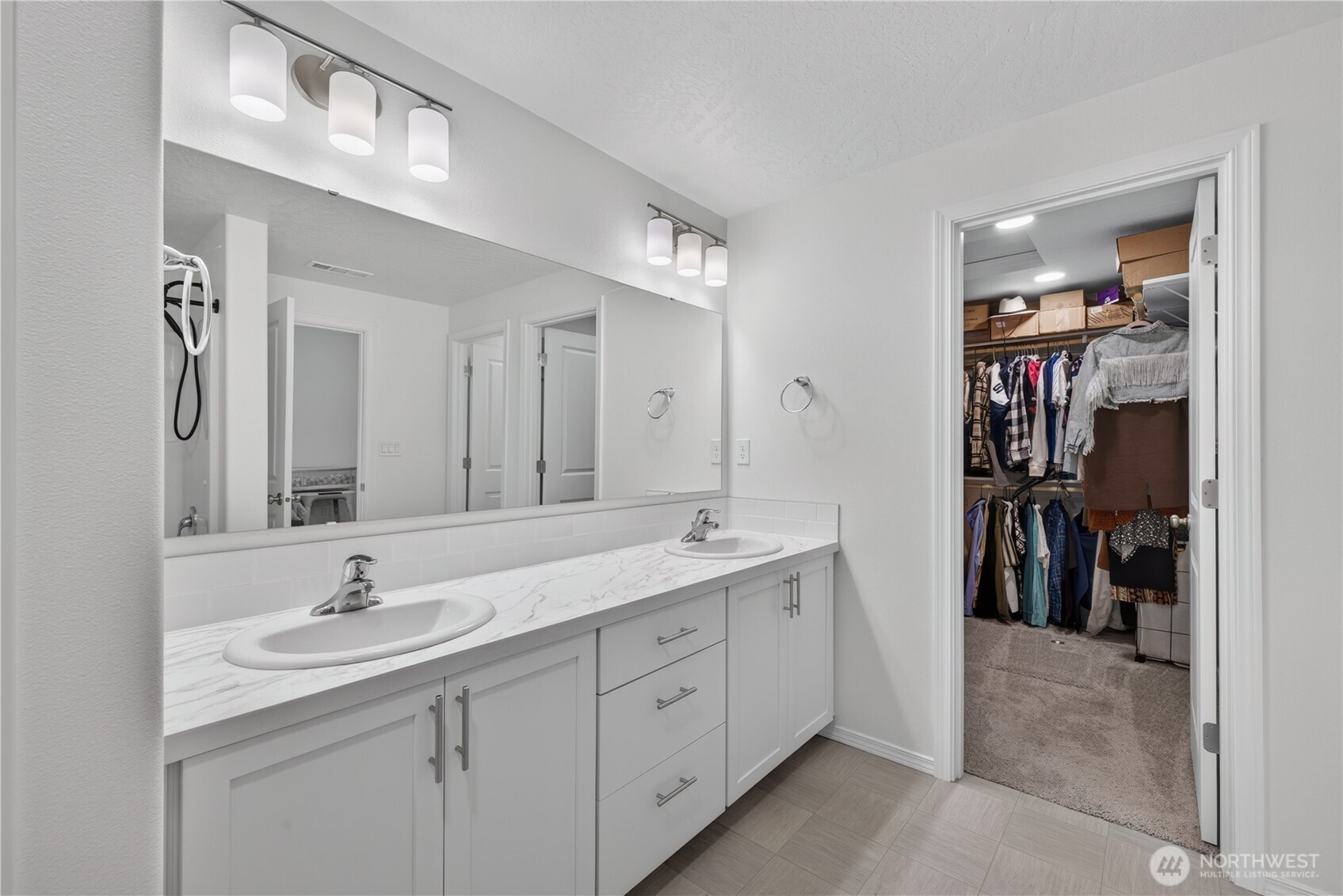 704 Regina Place Property Photo 23