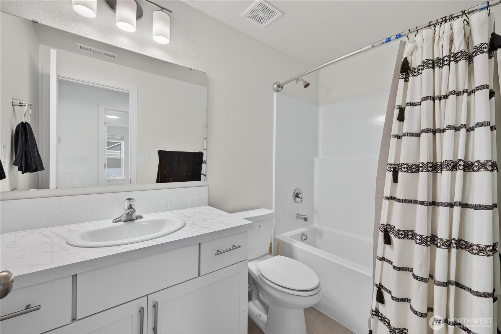 704 Regina Place Property Photo 25