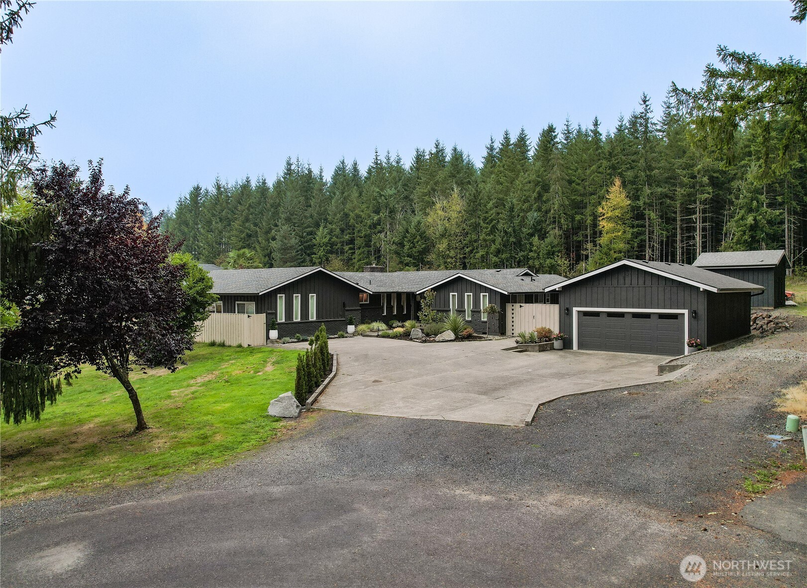 127 Fir Drive Property Photo 3