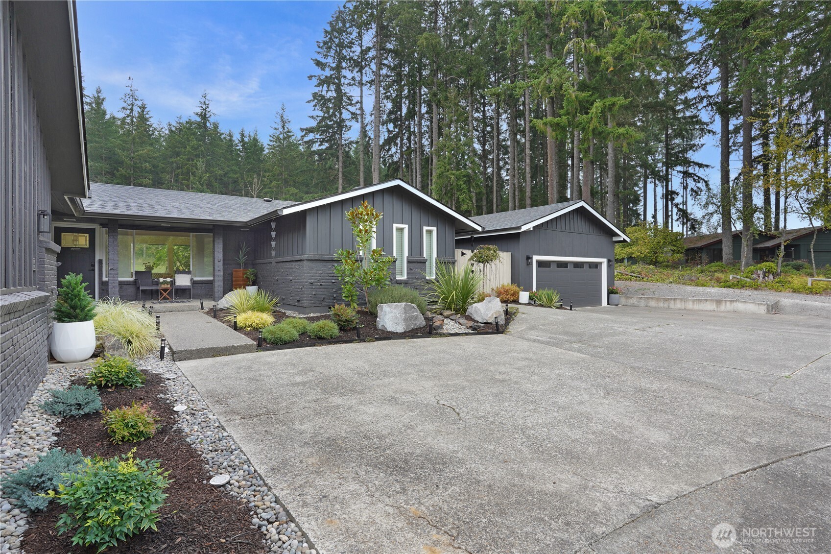 127 Fir Drive Property Photo 4