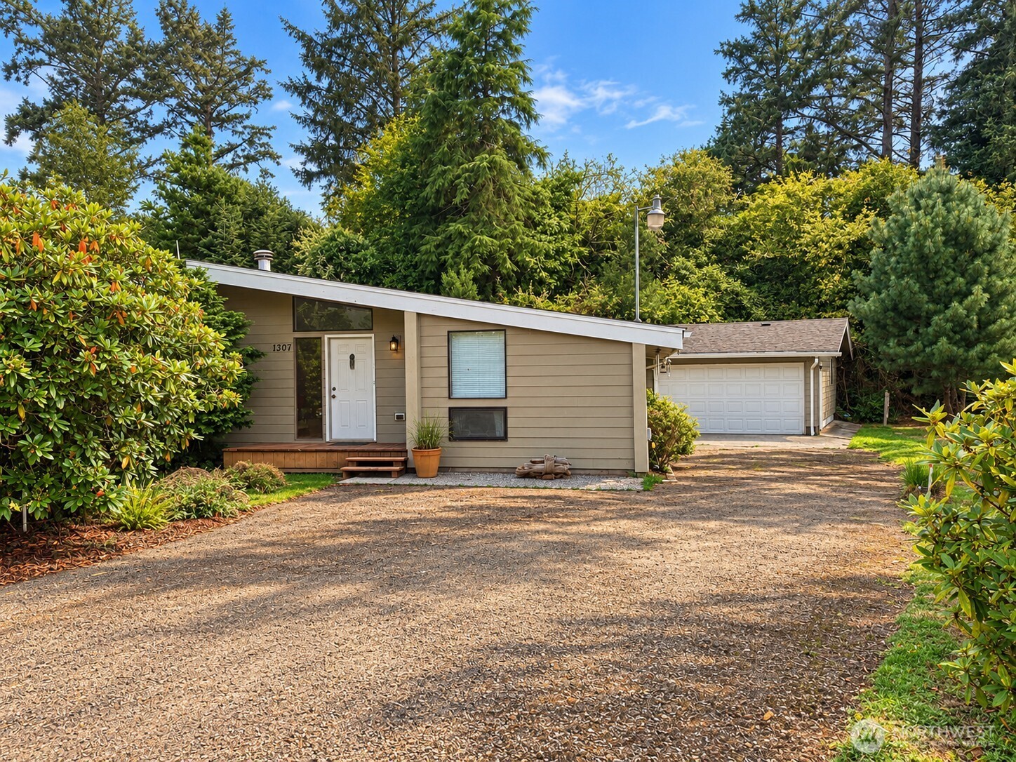 31307 L Street Property Photo 1