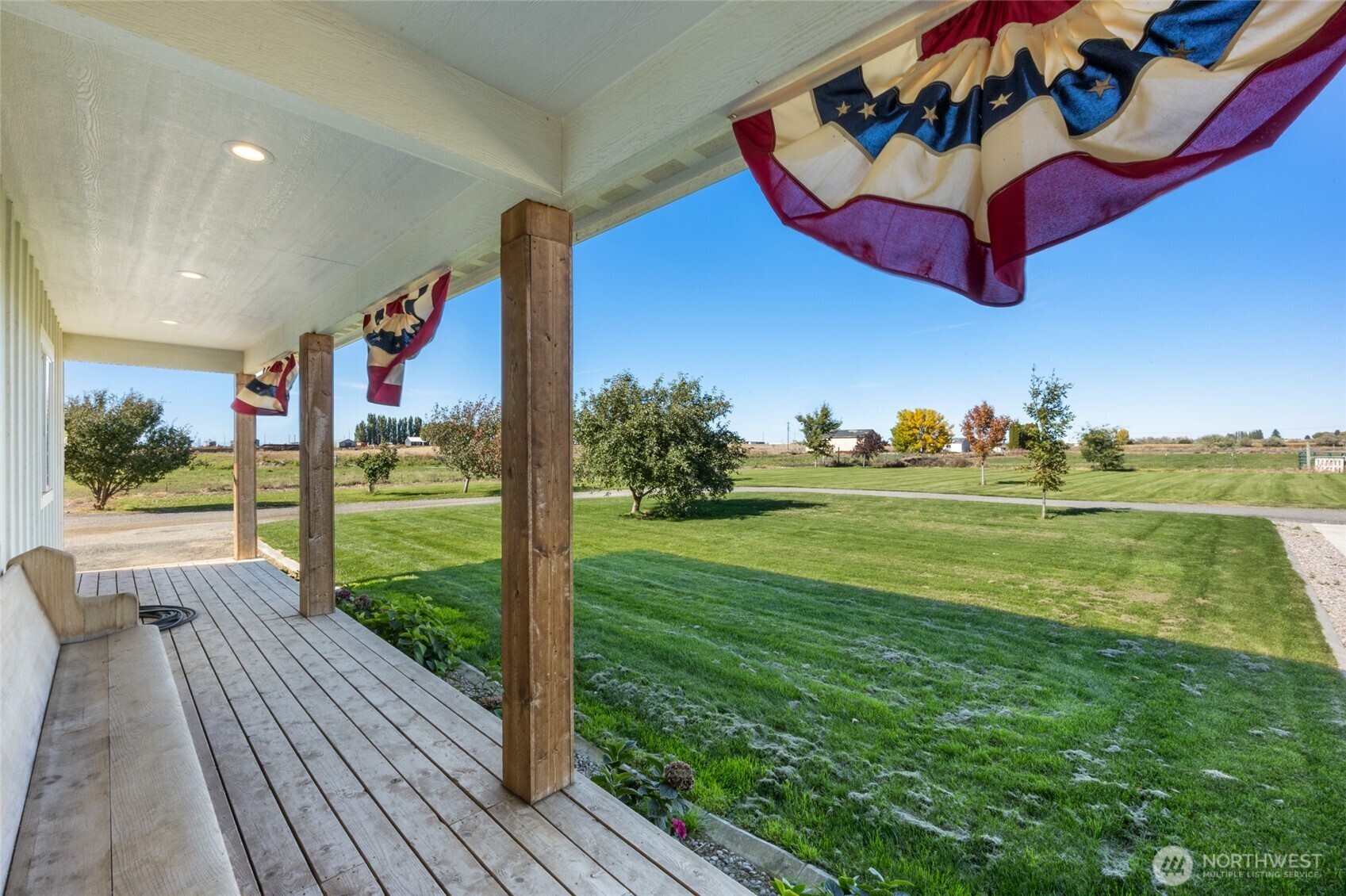 14325 Ne Road 1 Property Photo 6