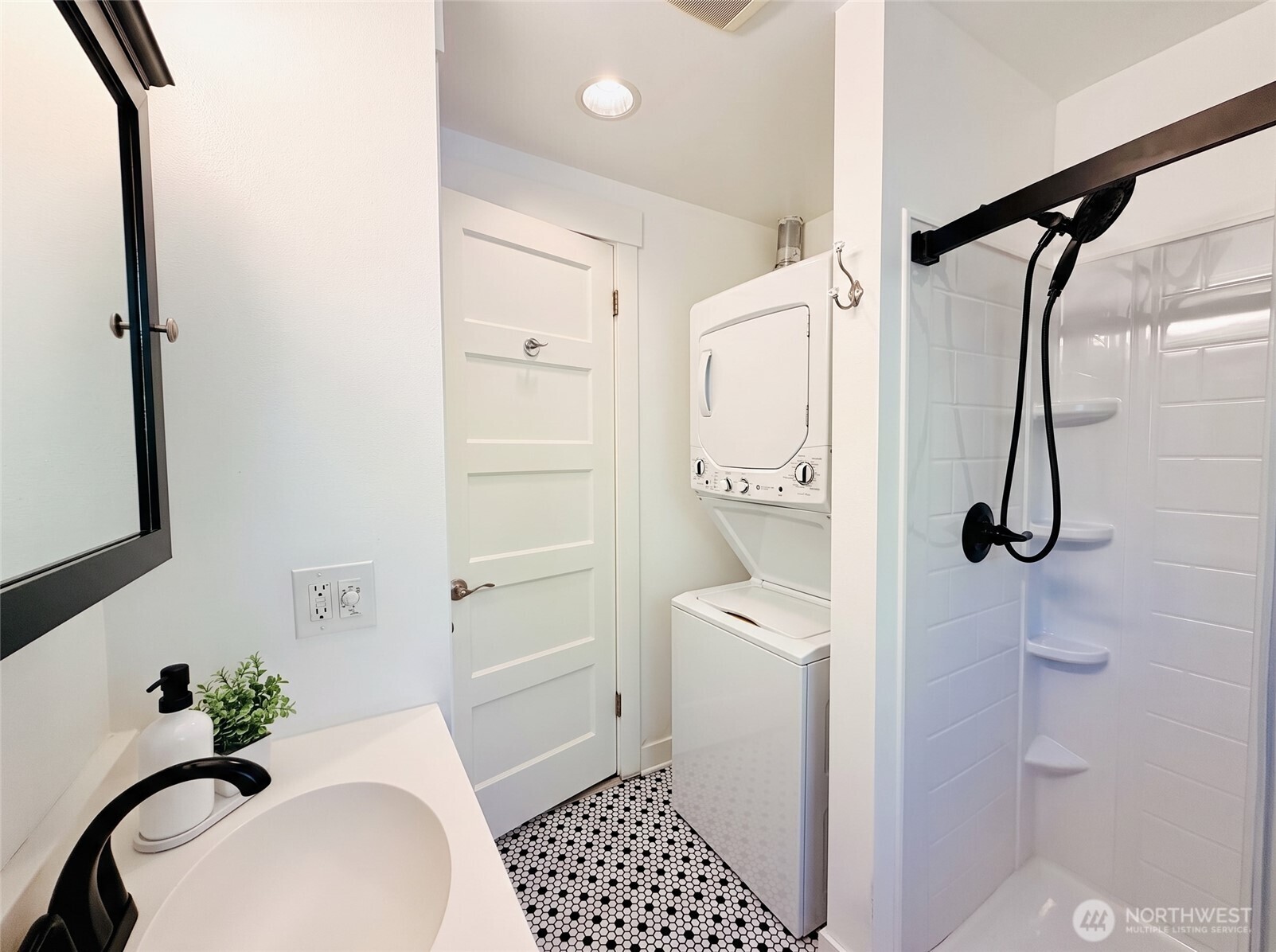 1574 Ne Park View Drive 6 Property Photo 12