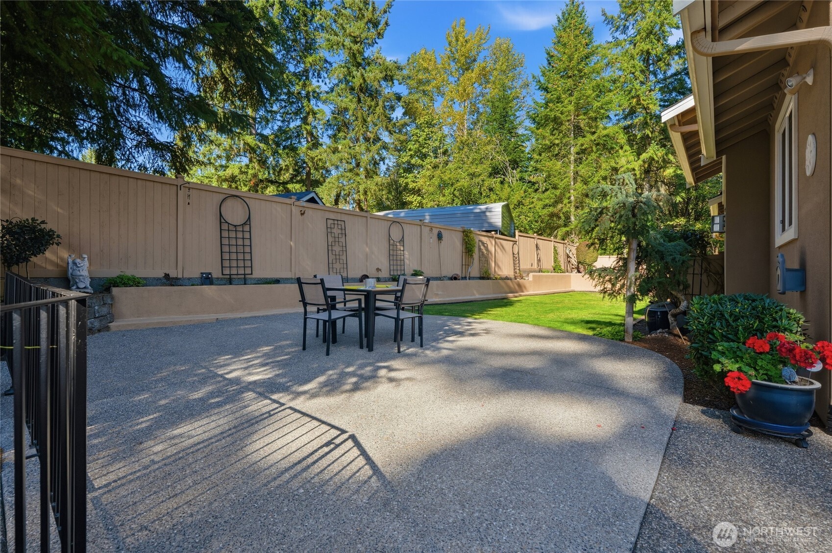 101 Ne Rainbow Place Property Photo 27