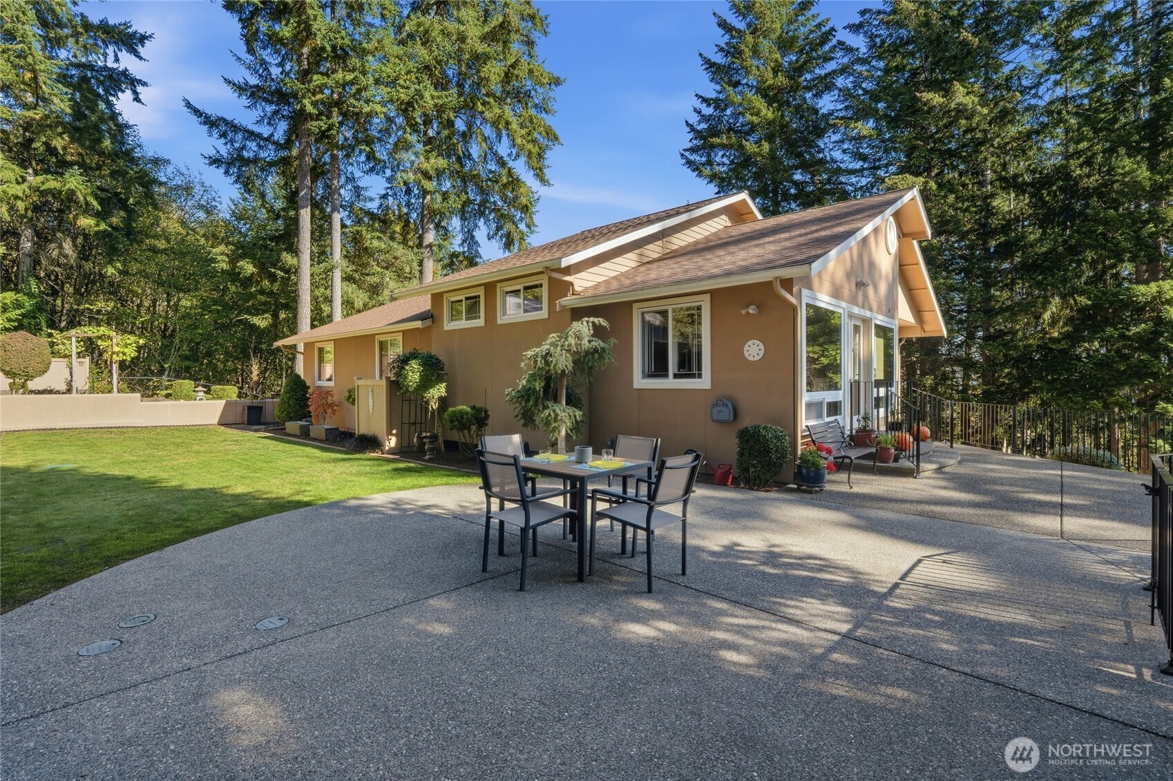 101 Ne Rainbow Place Property Photo 32