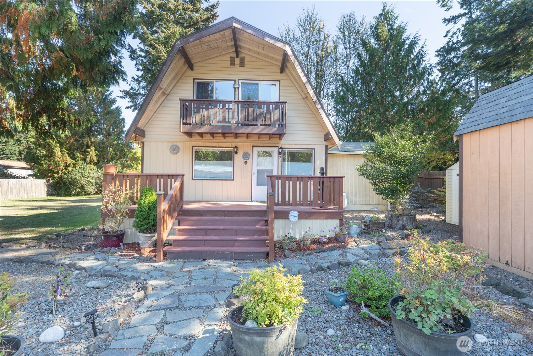 33 E Arden Street Property Photo 5
