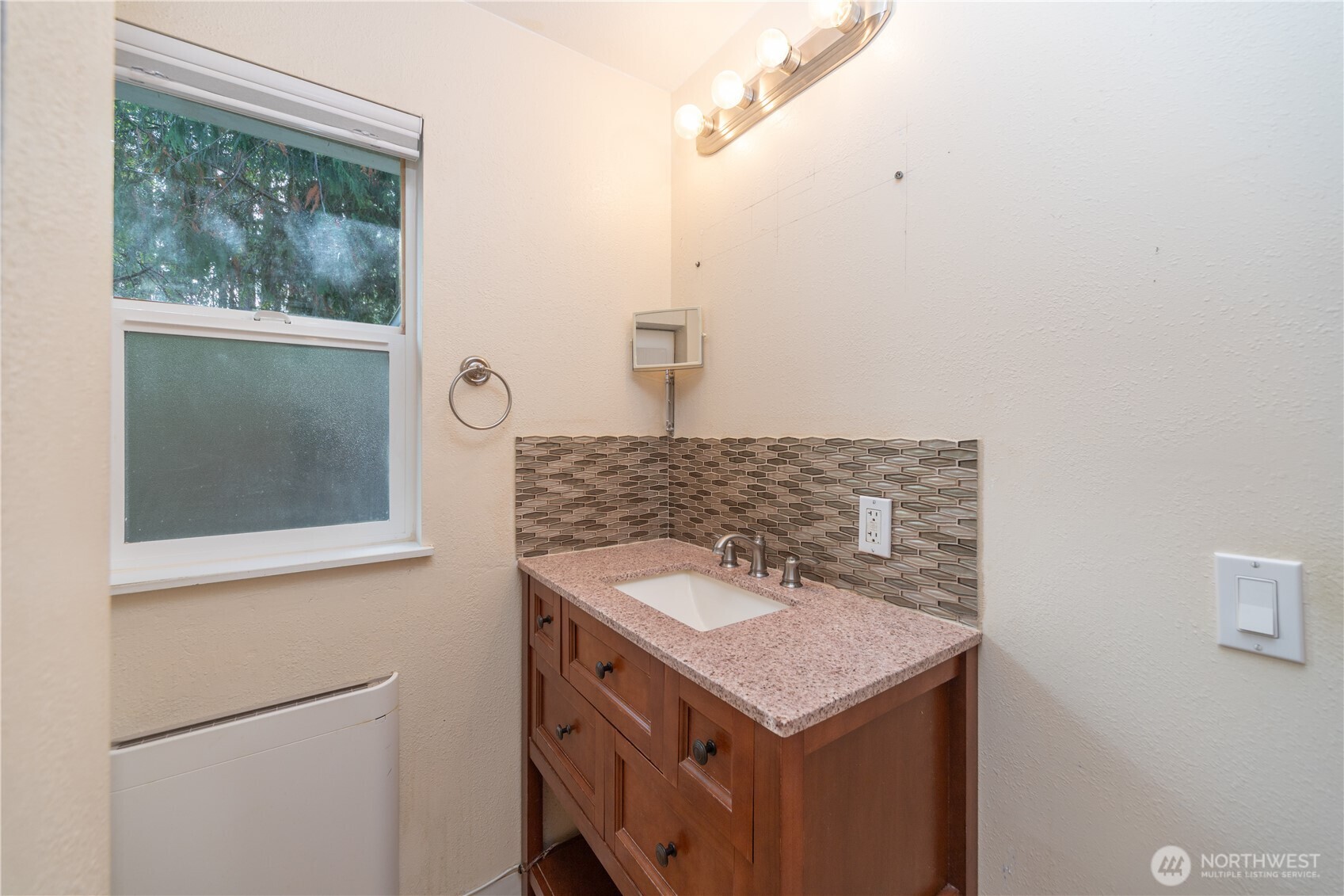 33 E Arden Street Property Photo 22