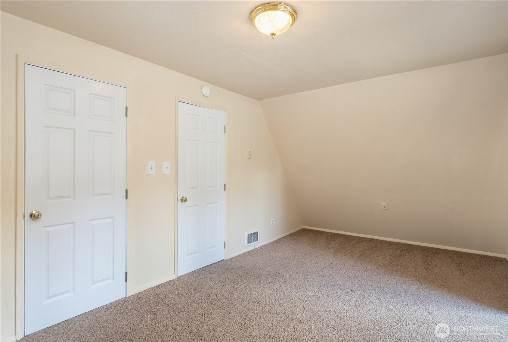 33 E Arden Street Property Photo 26