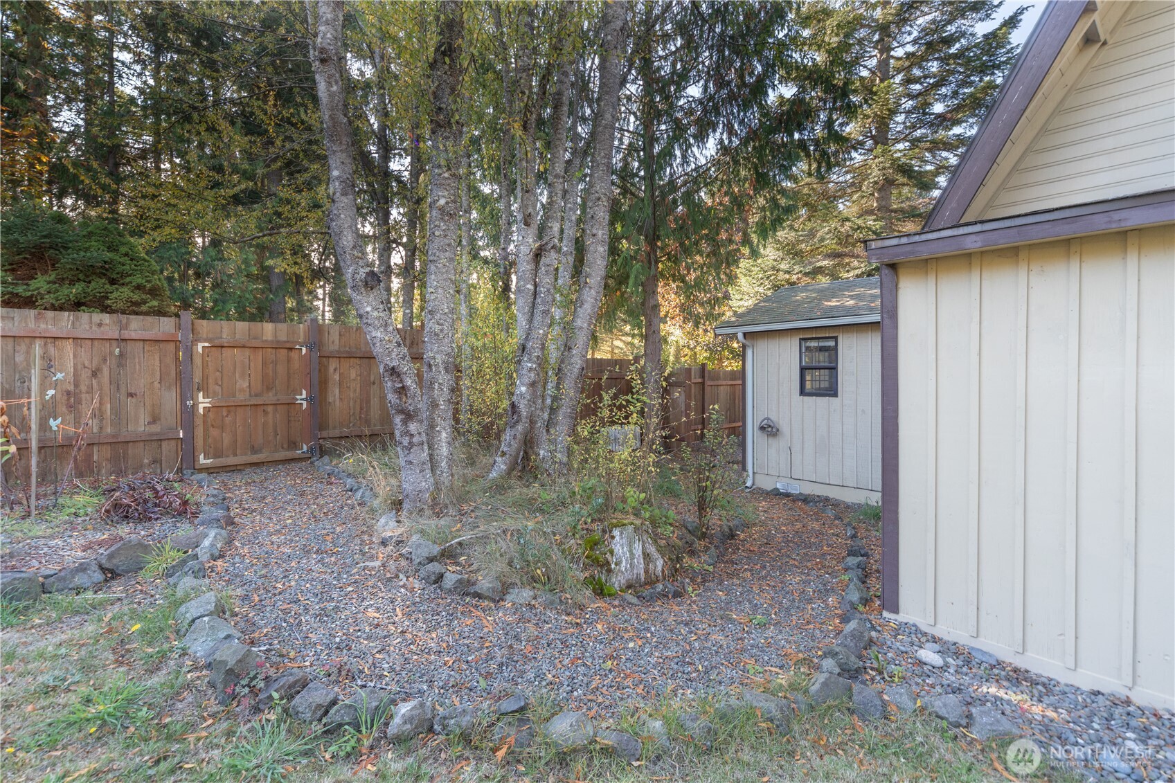 33 E Arden Street Property Photo 36