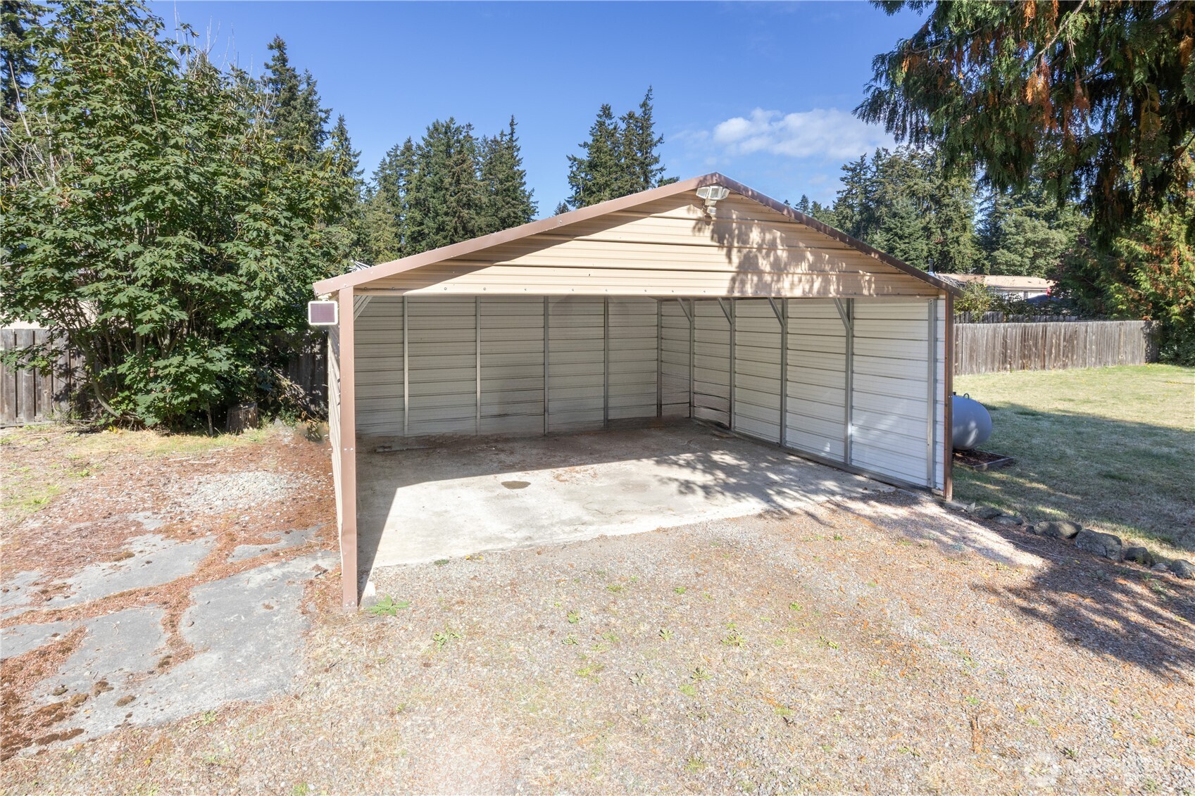 33 E Arden Street Property Photo 40