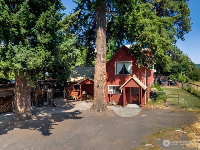 6 Jennings Road Property Photo 1
