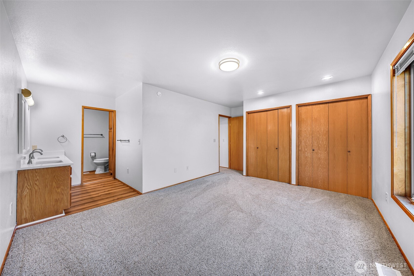 4874 N Village Lane B Property Photo 27