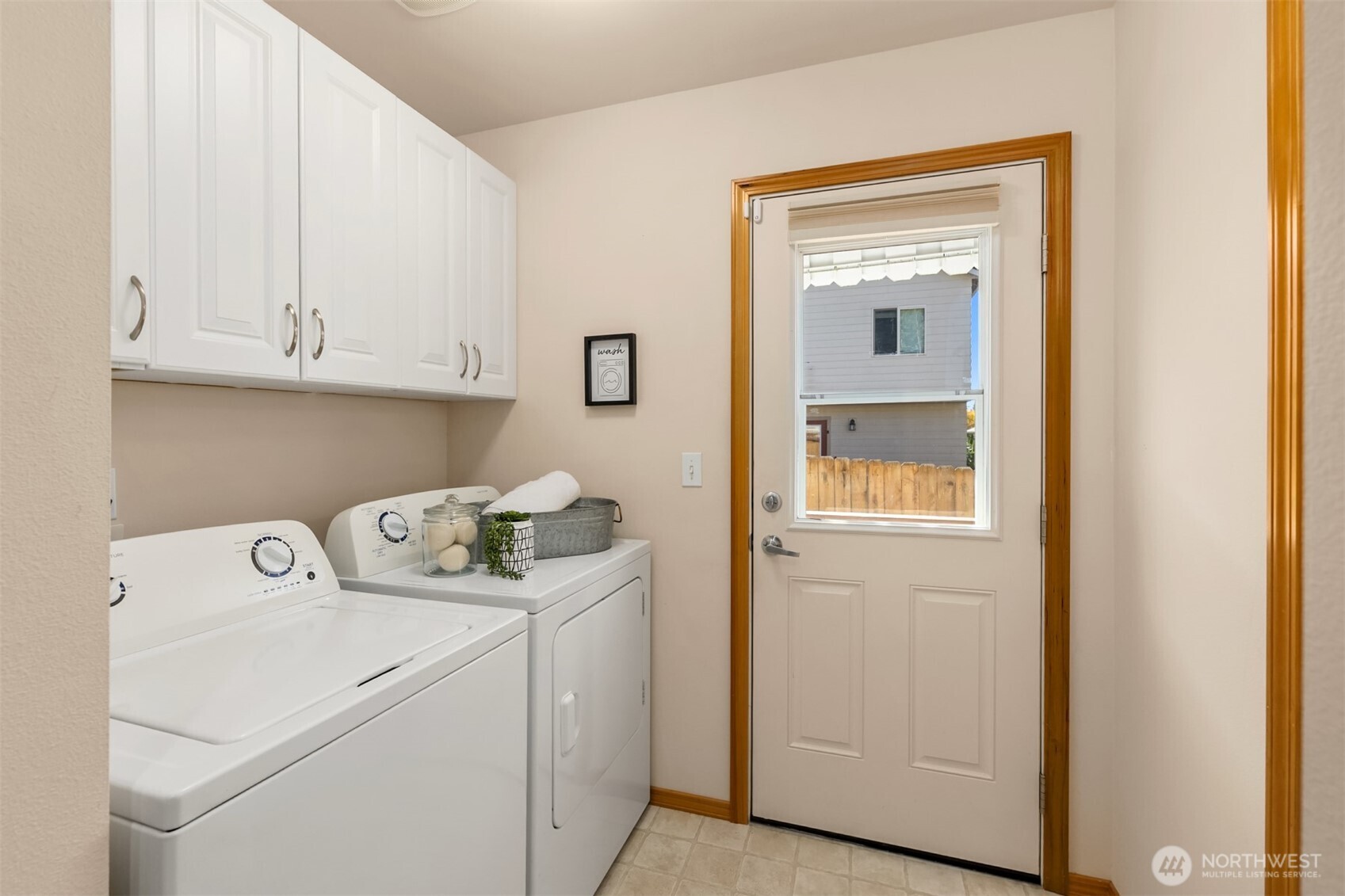 410 Ne Hazelberry Court Property Photo 12