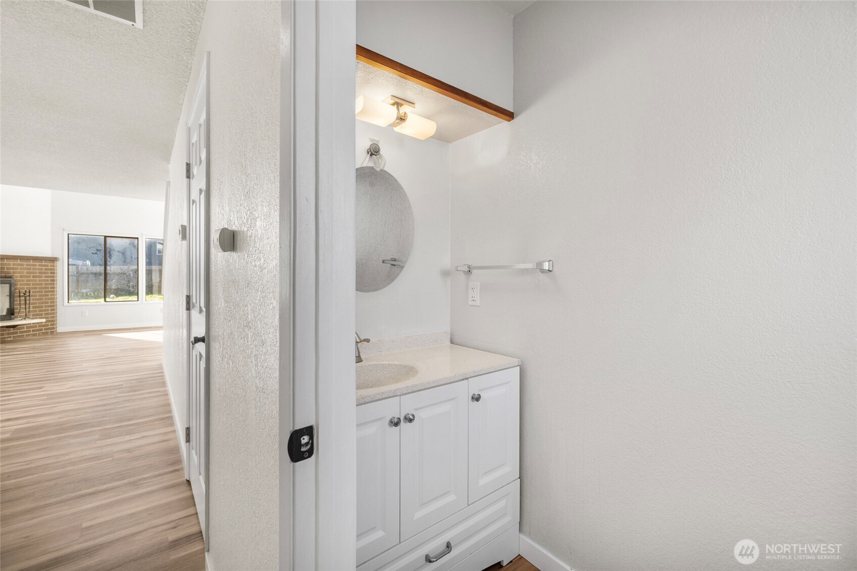 2218 E Fulton Street Property Photo 7