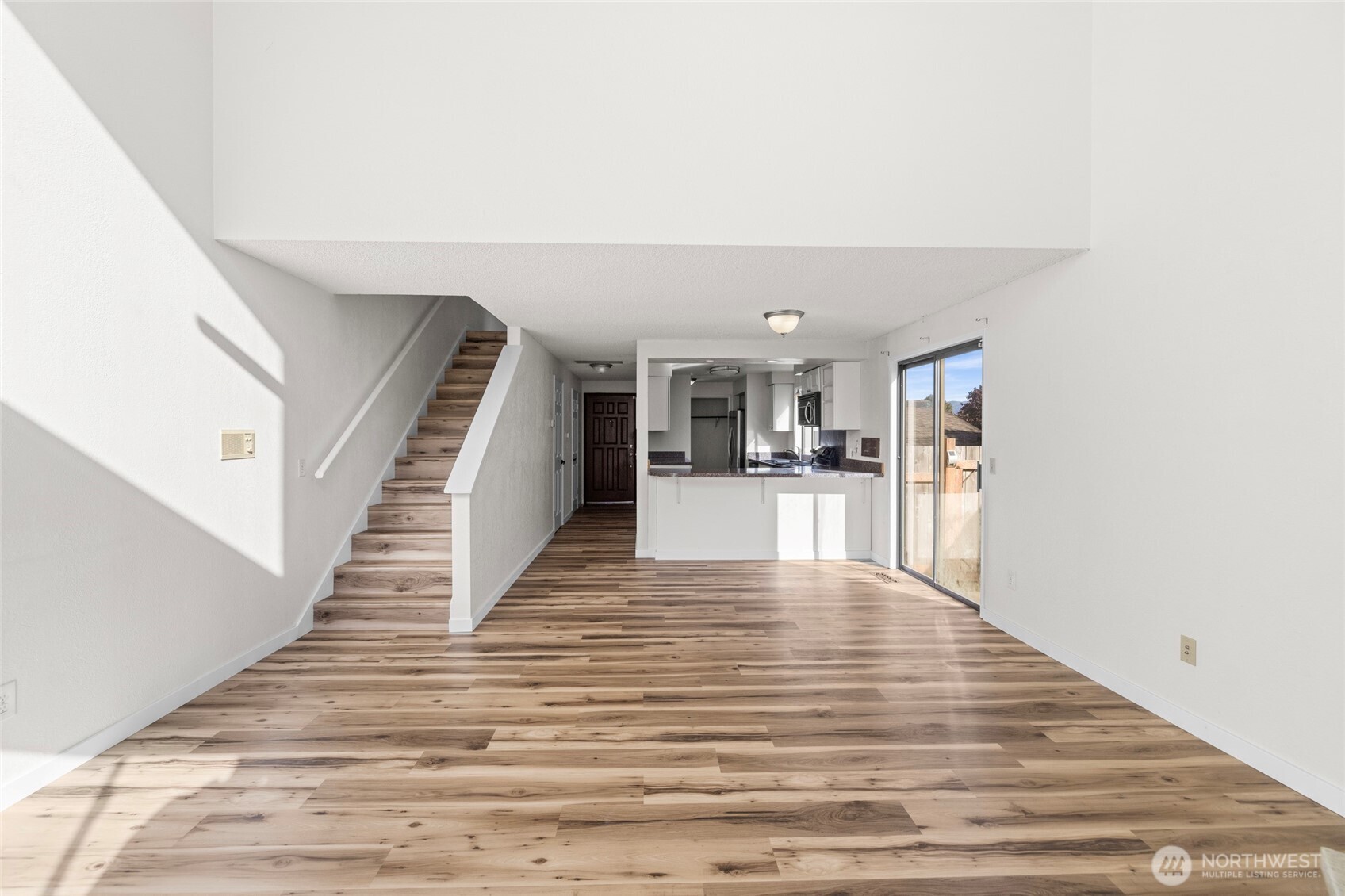 2218 E Fulton Street Property Photo 11