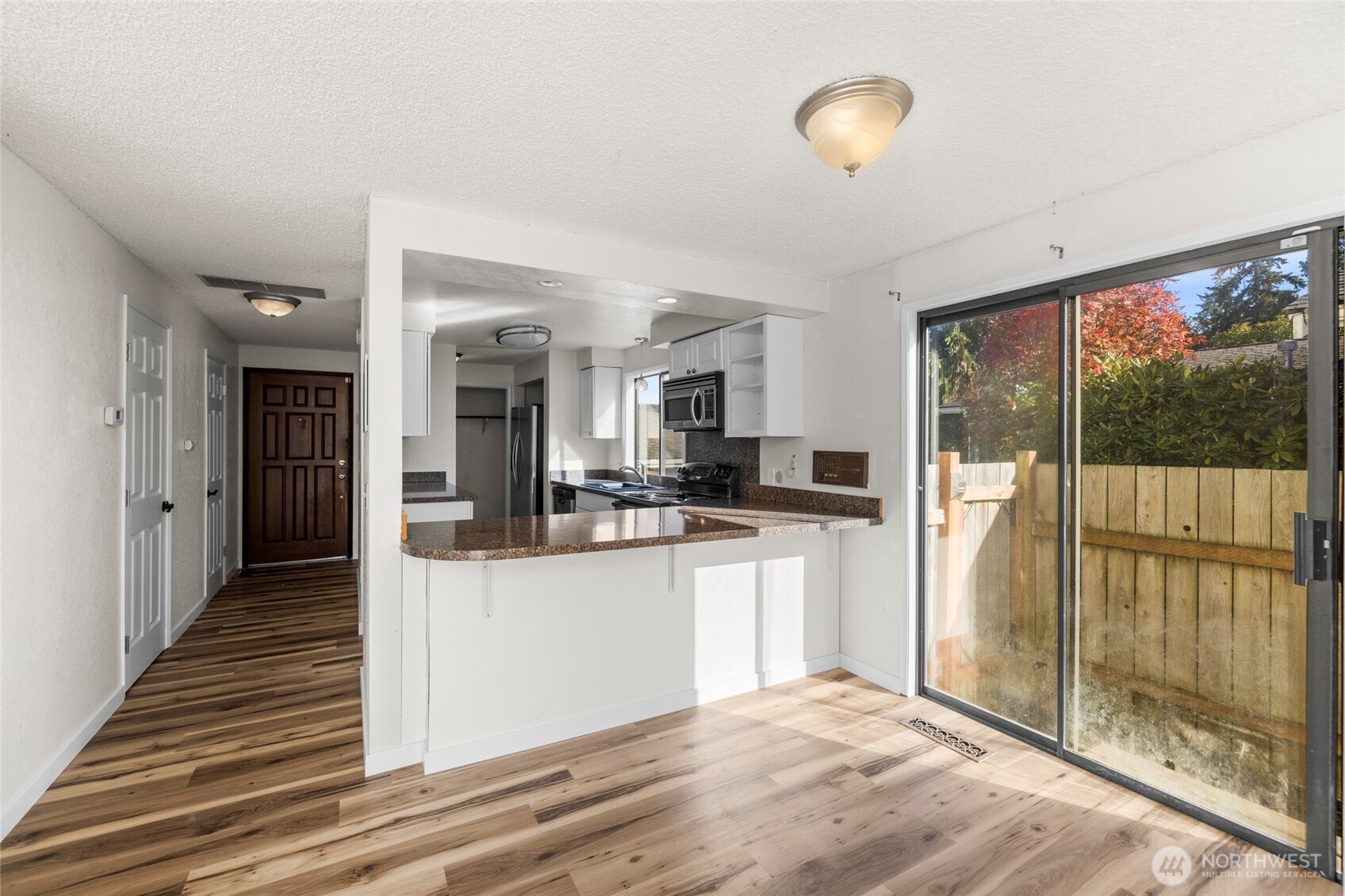 2218 E Fulton Street Property Photo 12