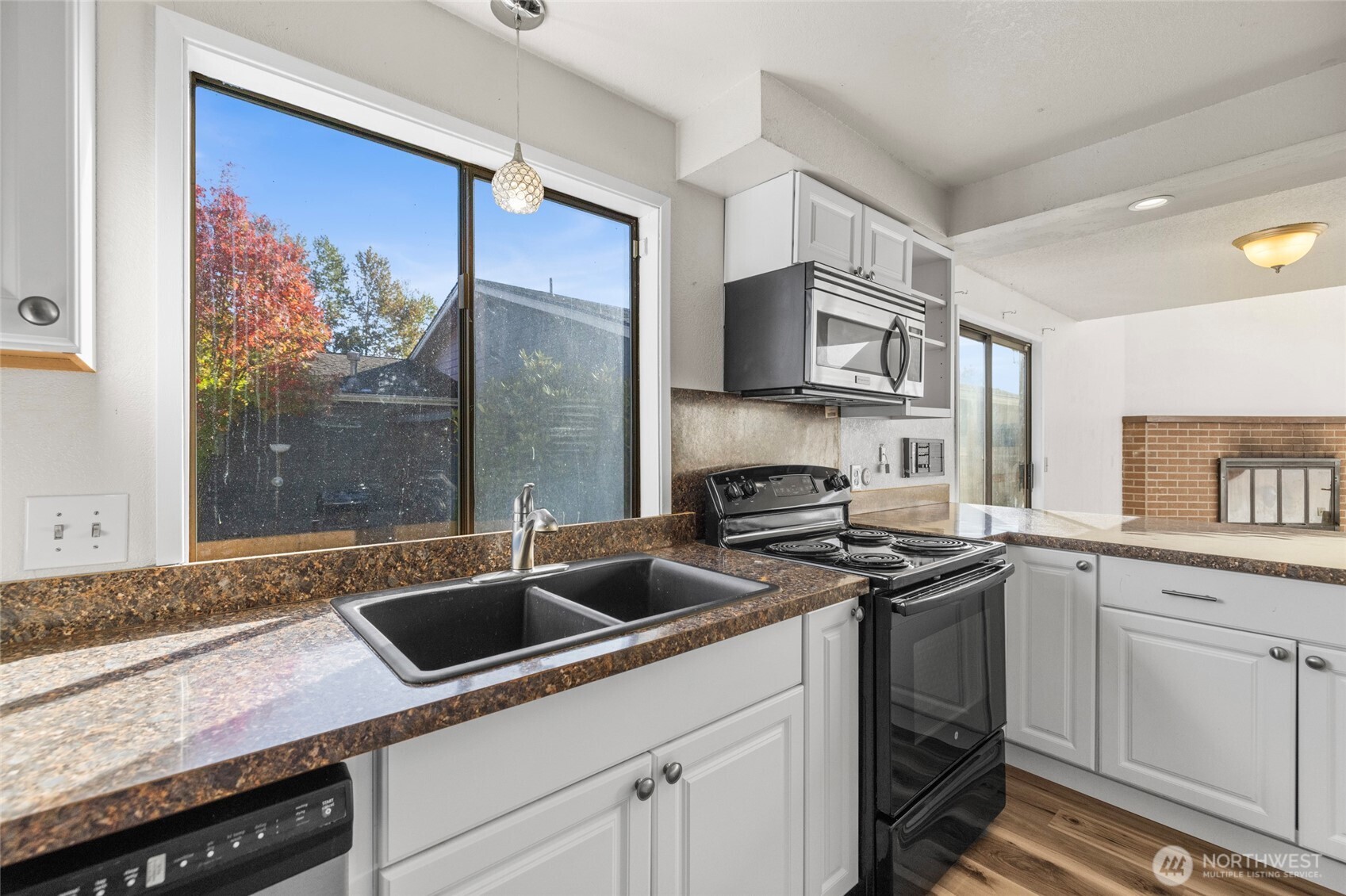 2218 E Fulton Street Property Photo 16