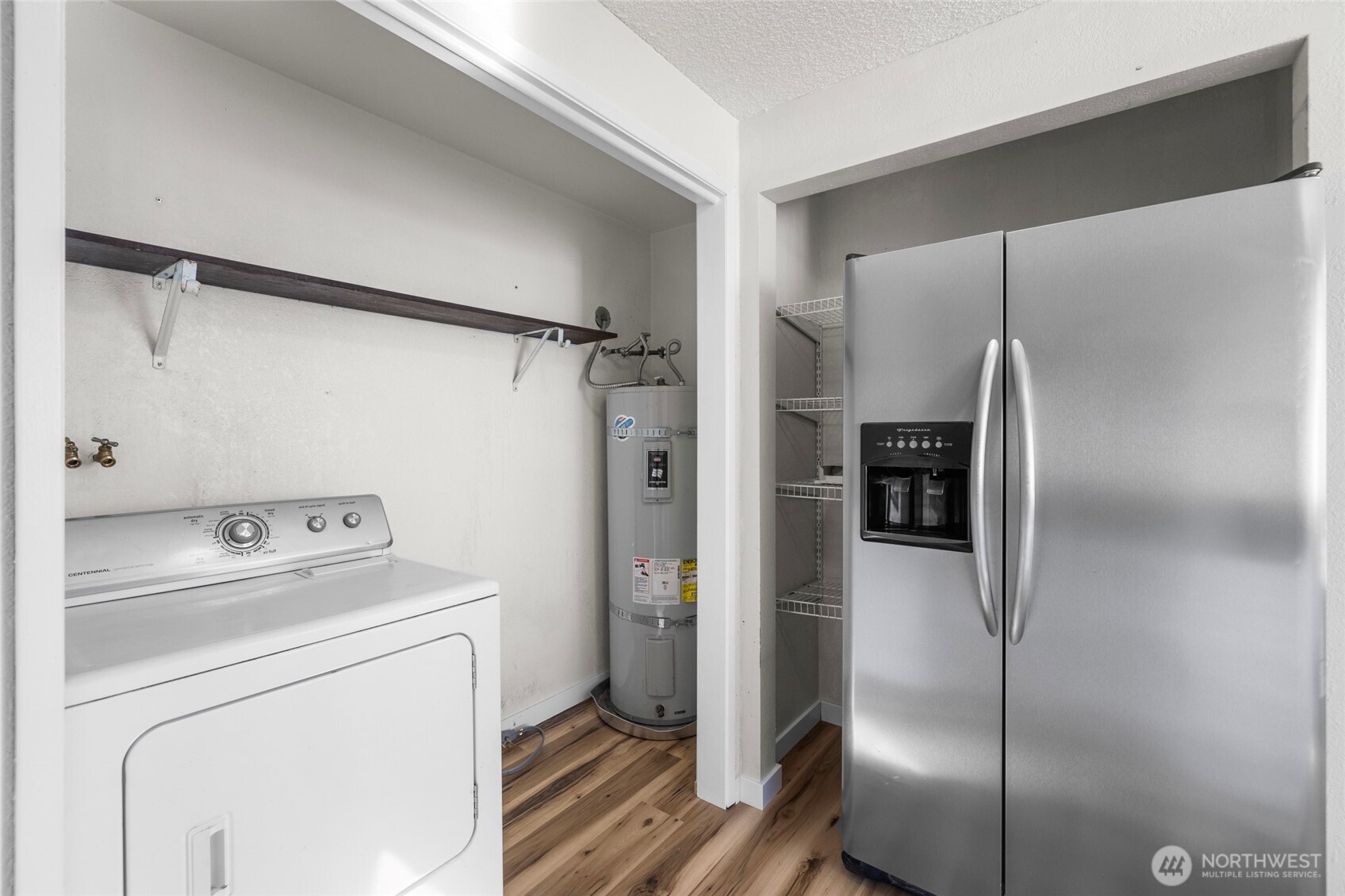2218 E Fulton Street Property Photo 19