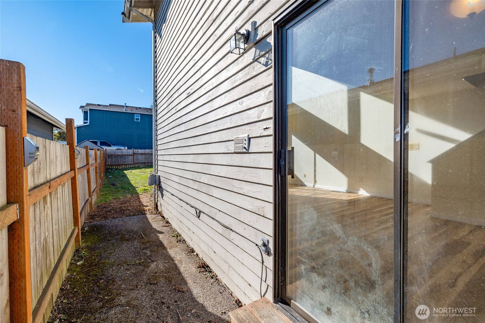 2218 E Fulton Street Property Photo 24