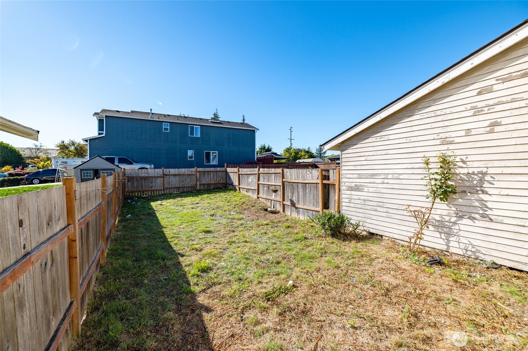 2218 E Fulton Street Property Photo 25