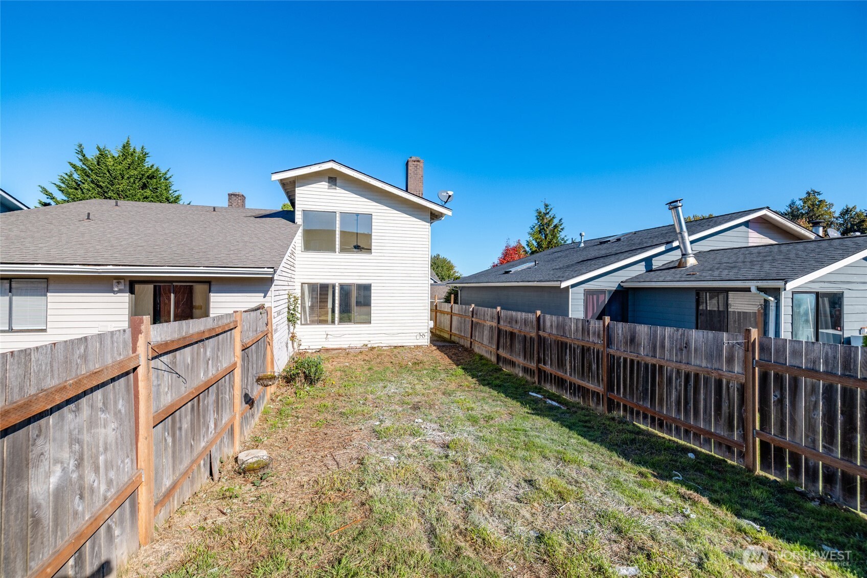 2218 E Fulton Street Property Photo 27