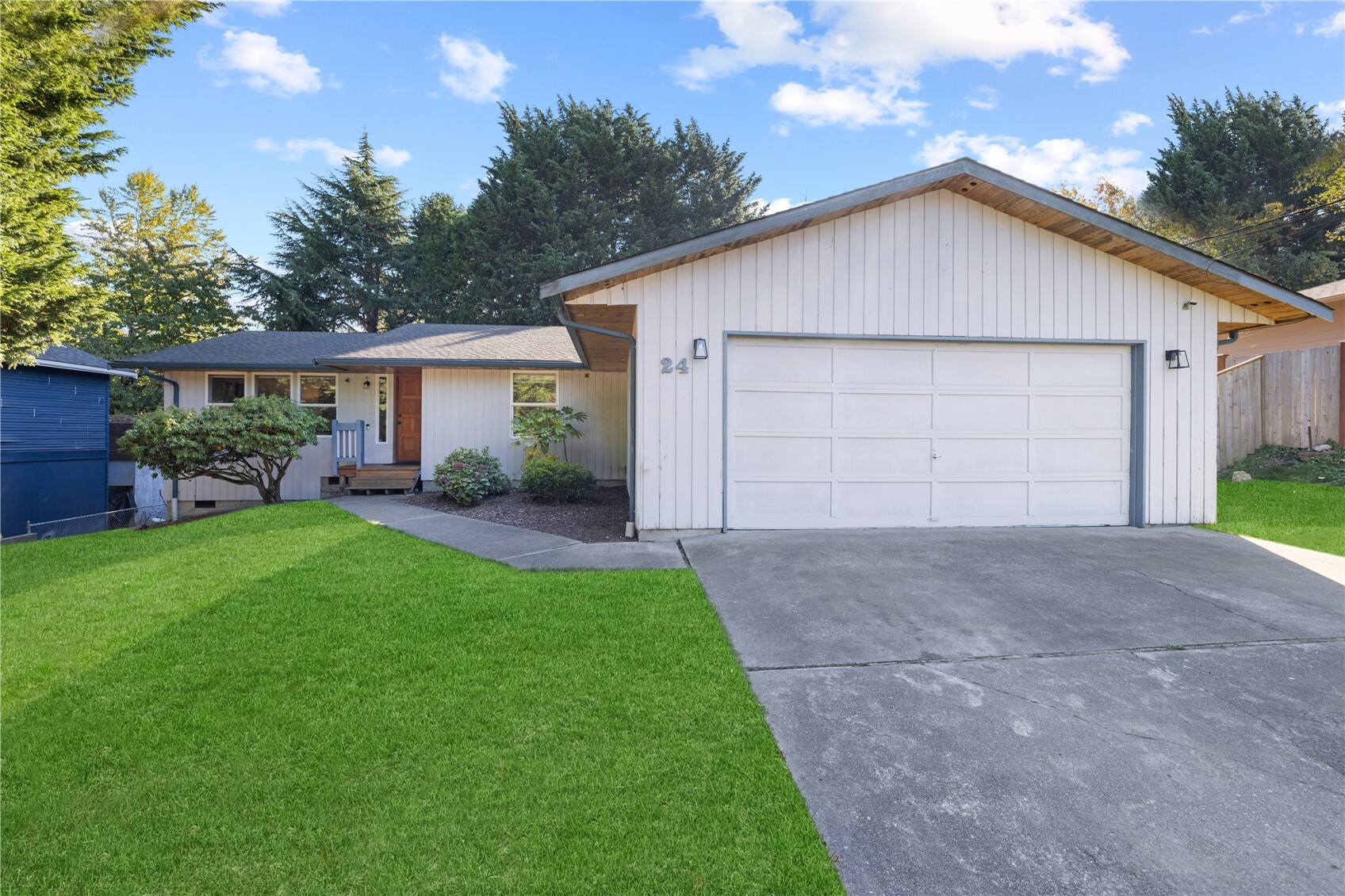 24 74th Street Property Photo 1