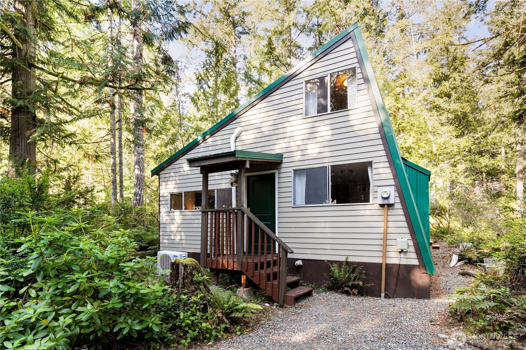608 E Barbary Road Property Photo 1
