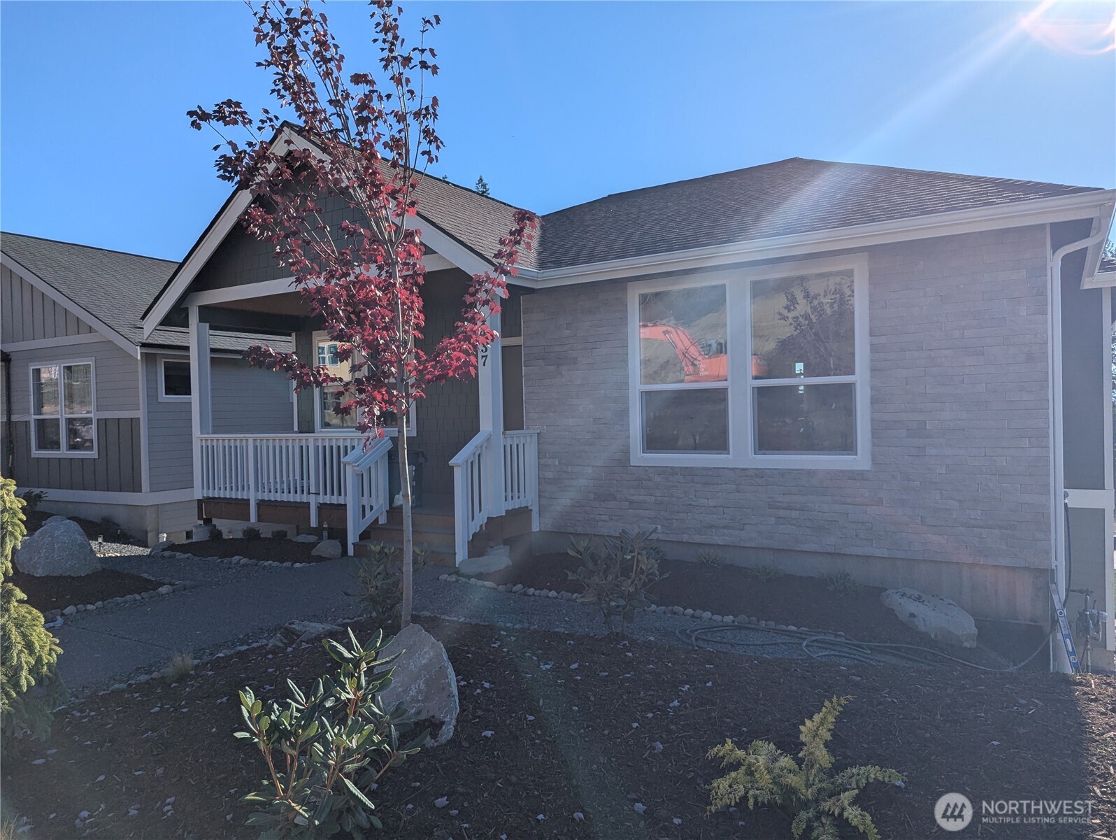 4437 Blackstone Way Property Photo 1