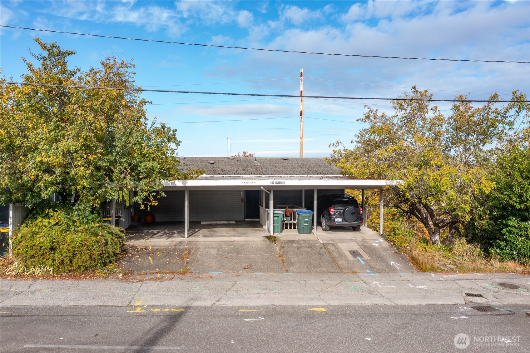 630 Boulevard Property Photo 3