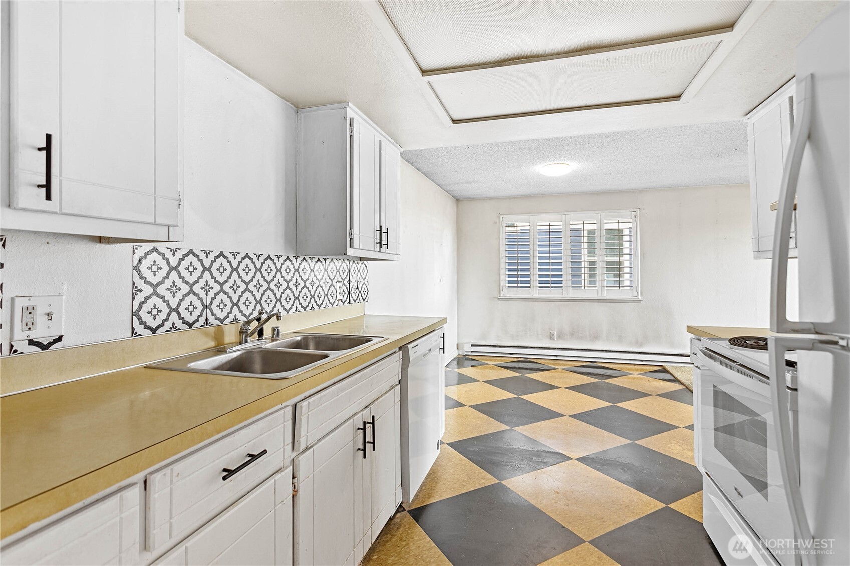 630 Boulevard Property Photo 6