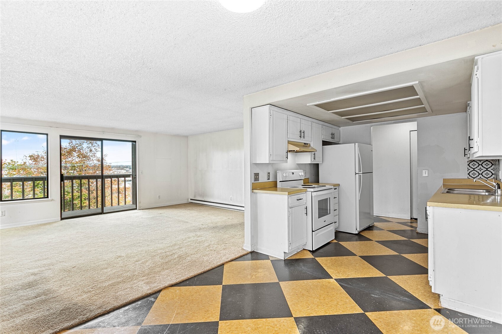 630 Boulevard Property Photo 9