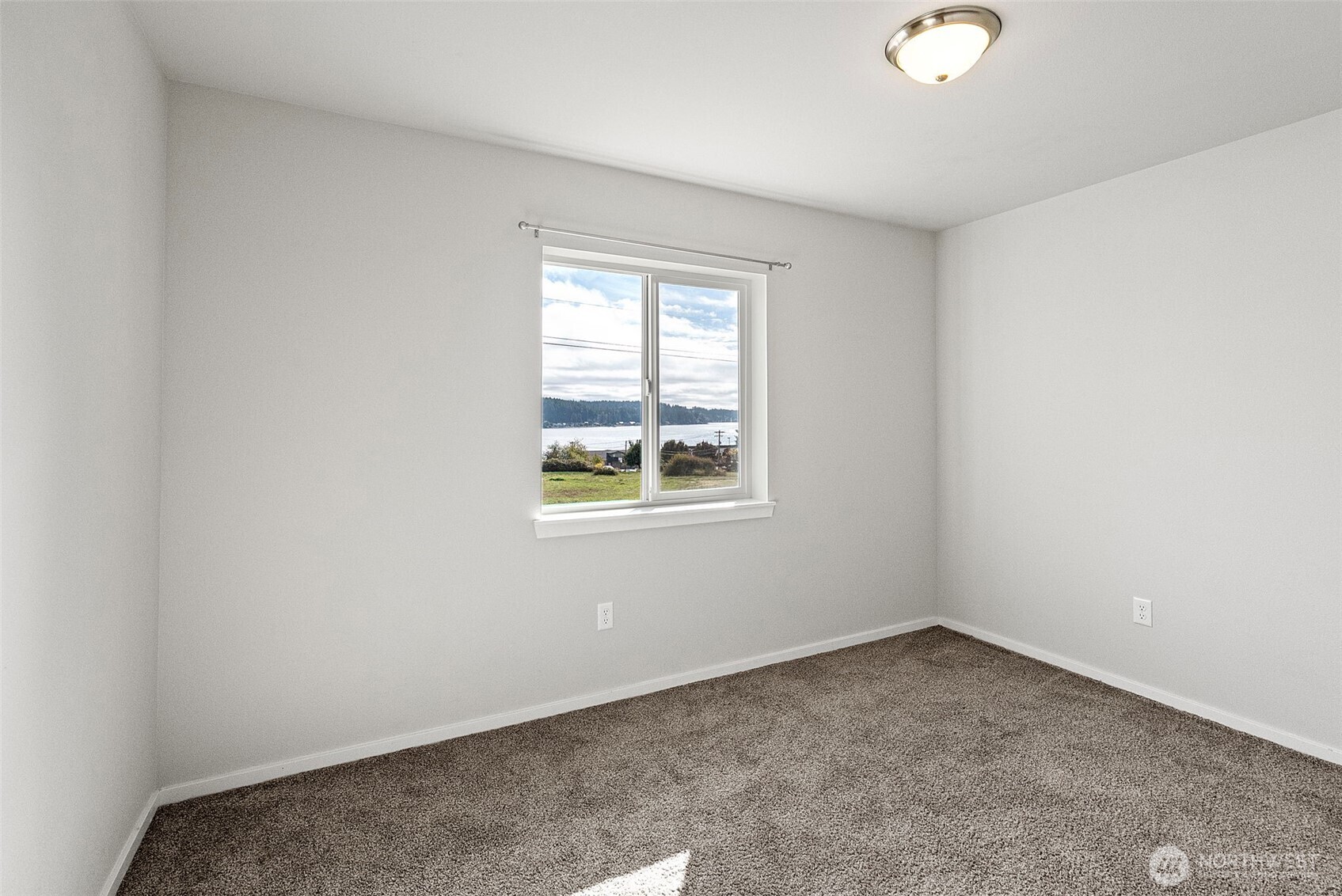 11 E Wickersham Lane Property Photo 23