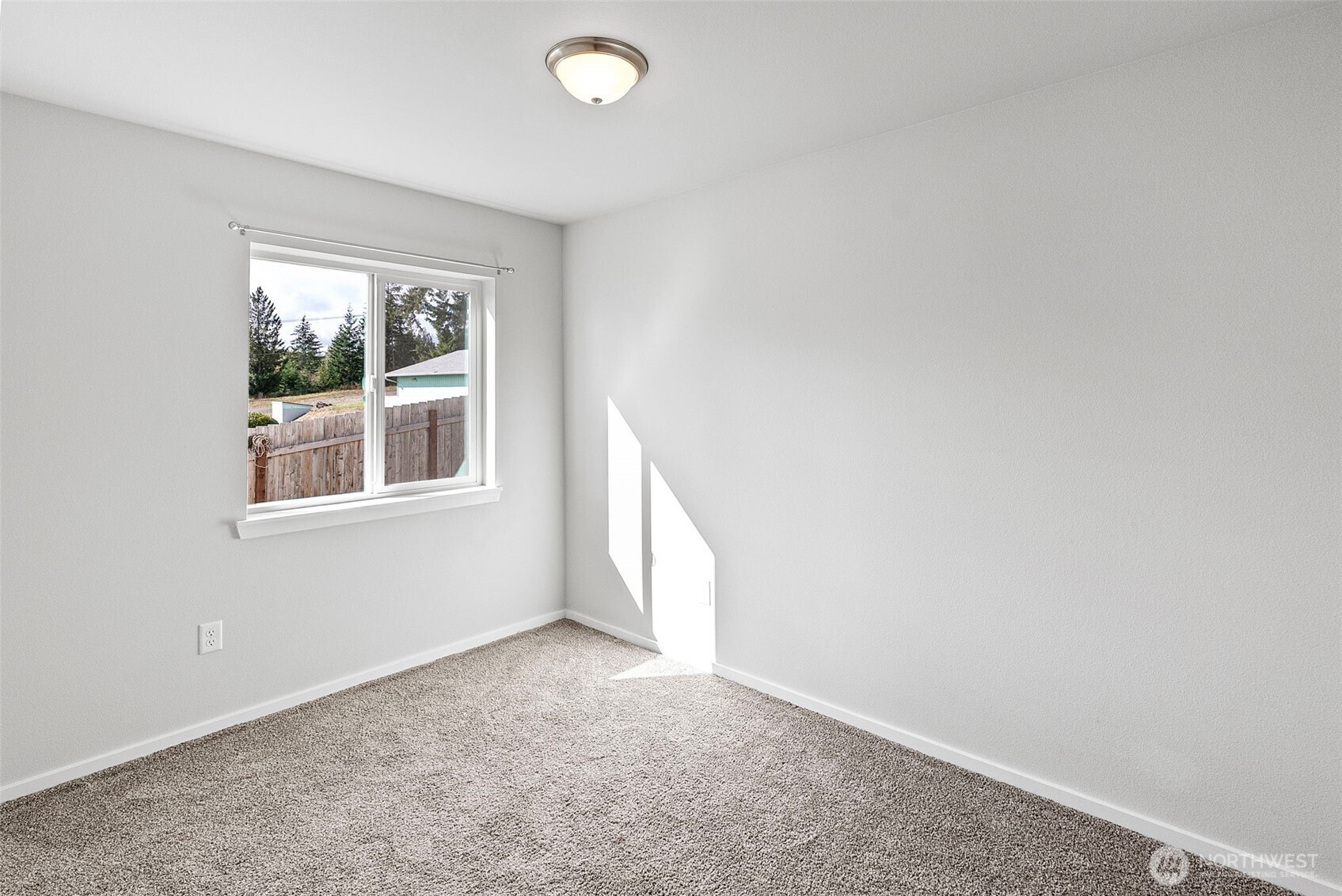 11 E Wickersham Lane Property Photo 25