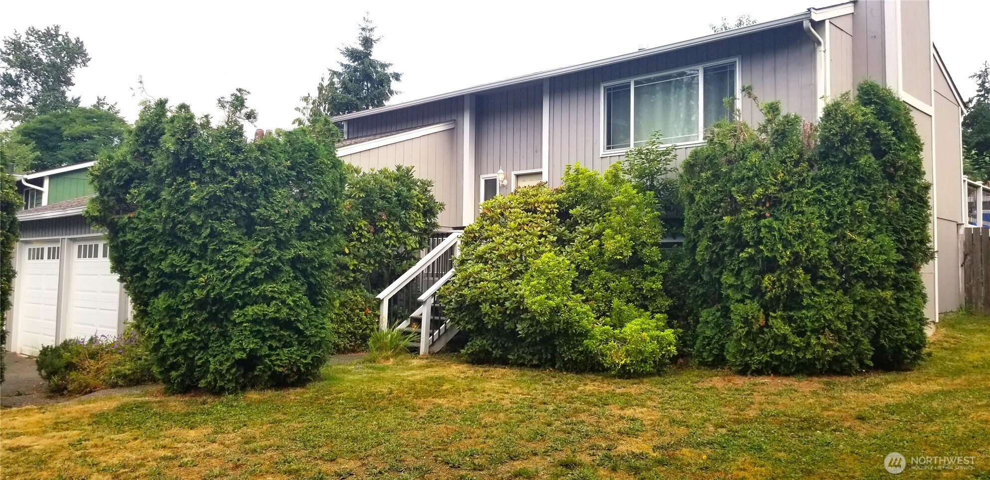 4221 152nd Place Property Photo 2