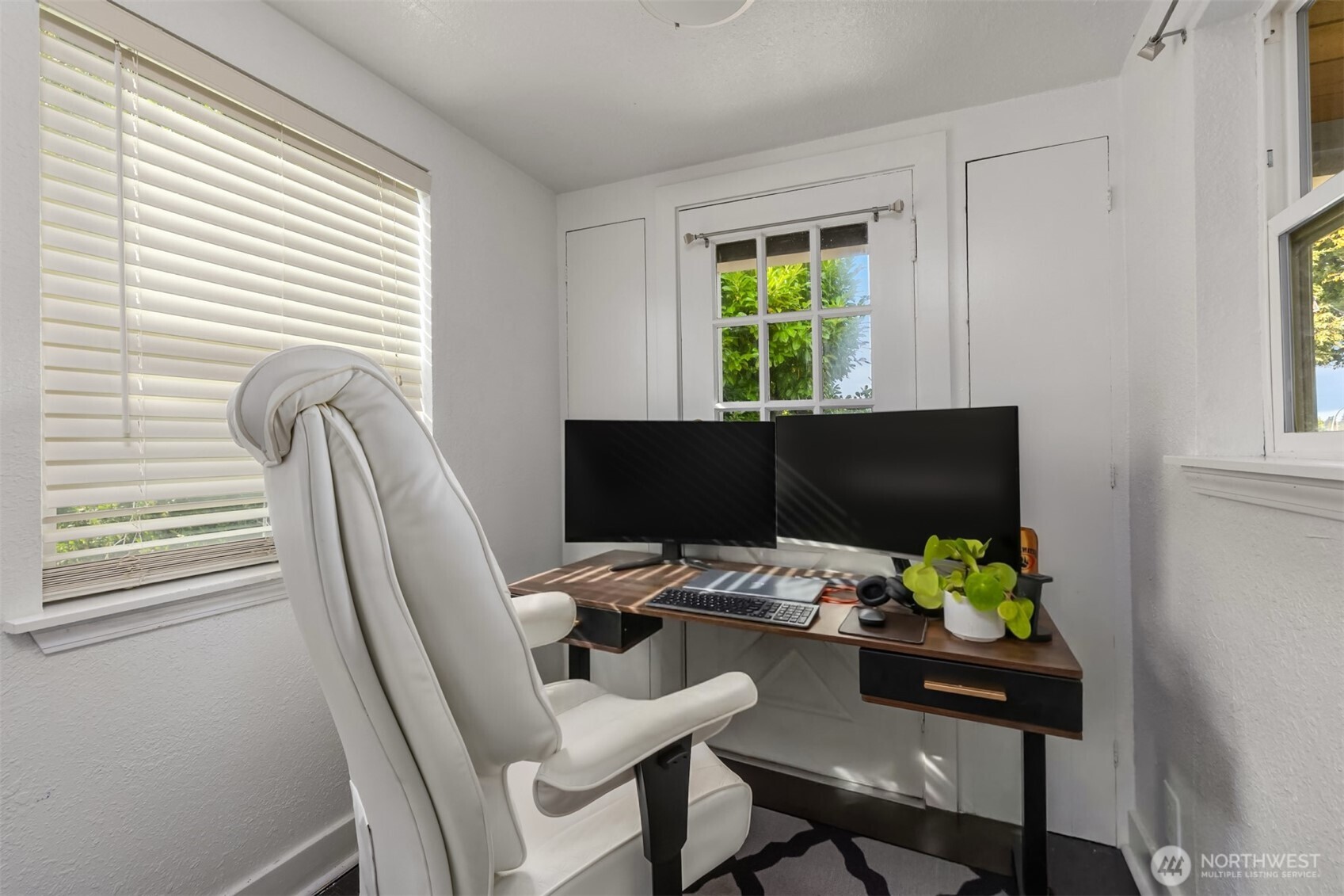 1920 6th Street Property Photo 11