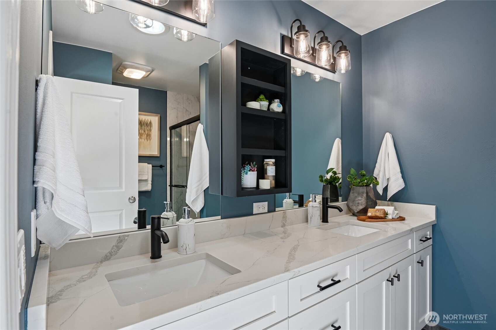 5661 S 150th Place Property Photo 15