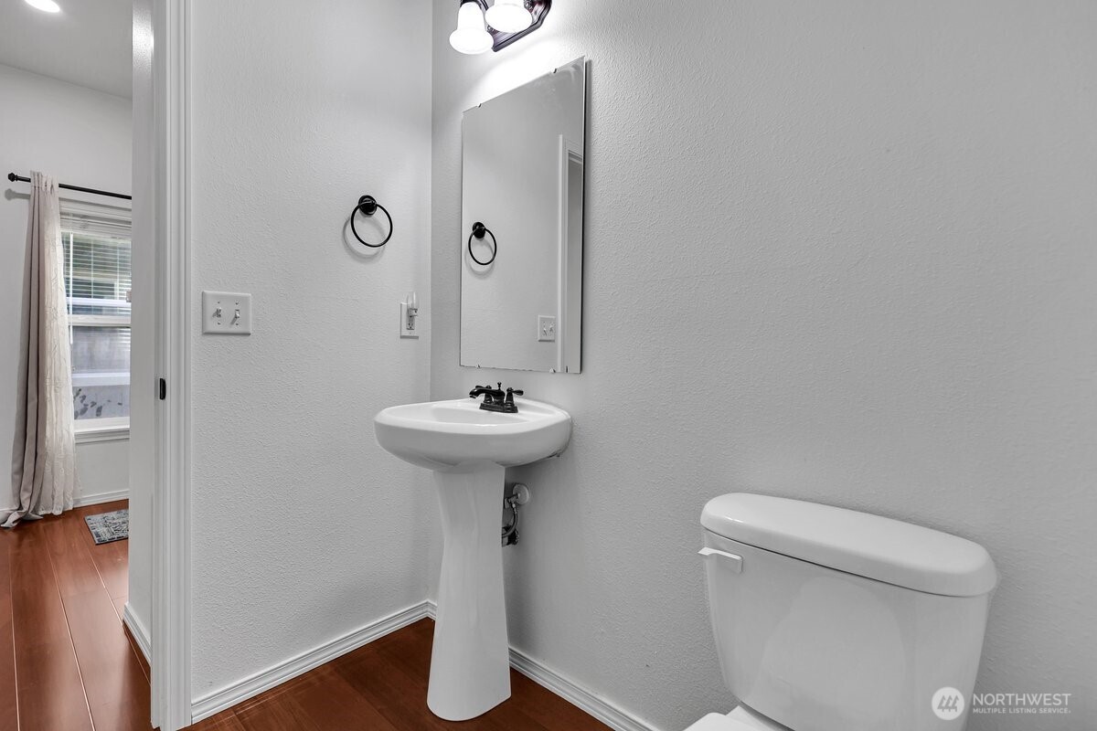 7529 181st Street Property Photo 3