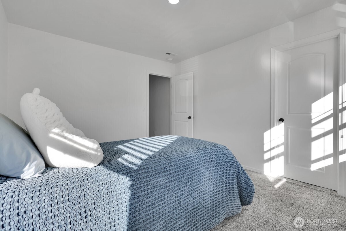 7529 181st Street Property Photo 11