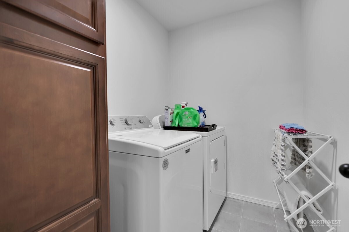 7529 181st Street Property Photo 12