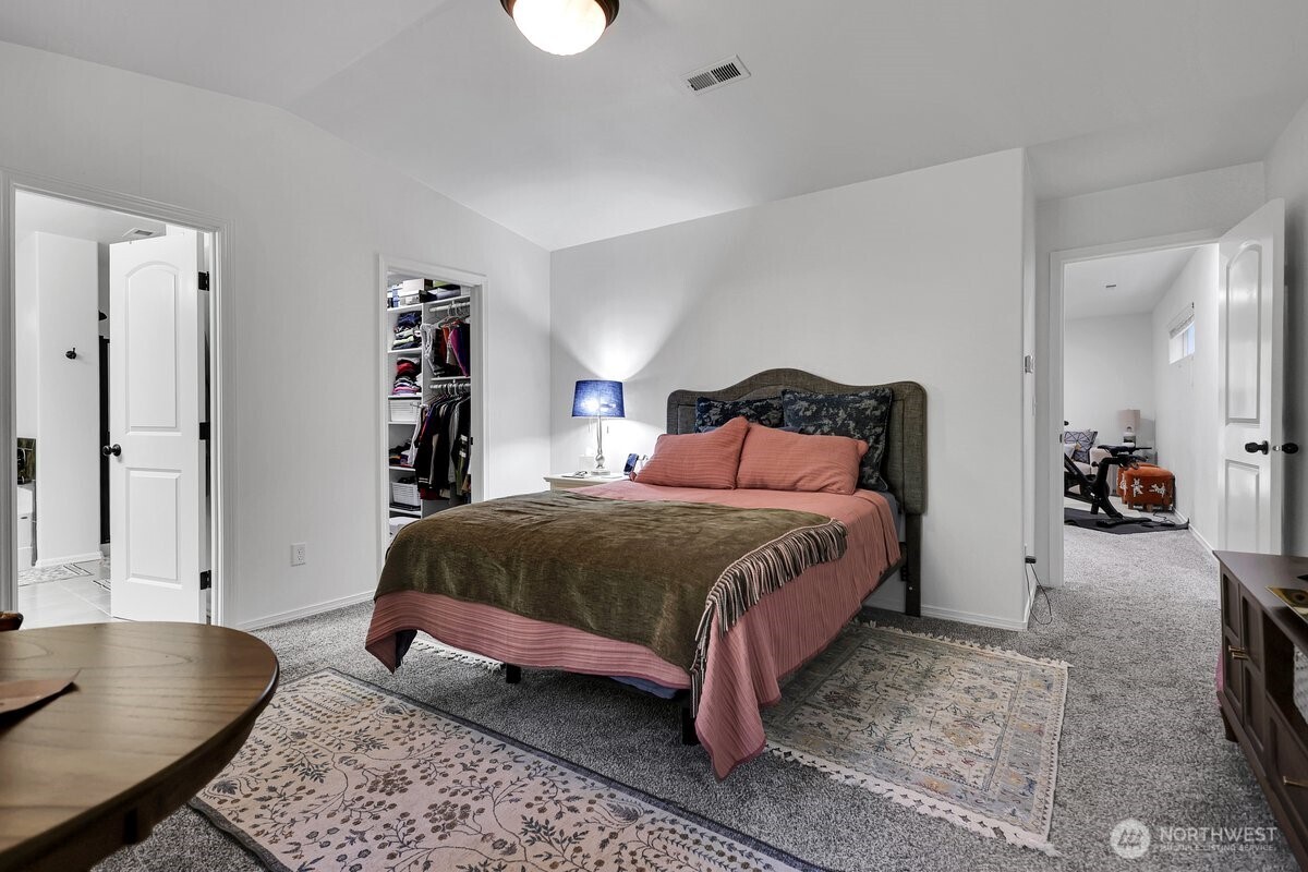 7529 181st Street Property Photo 15