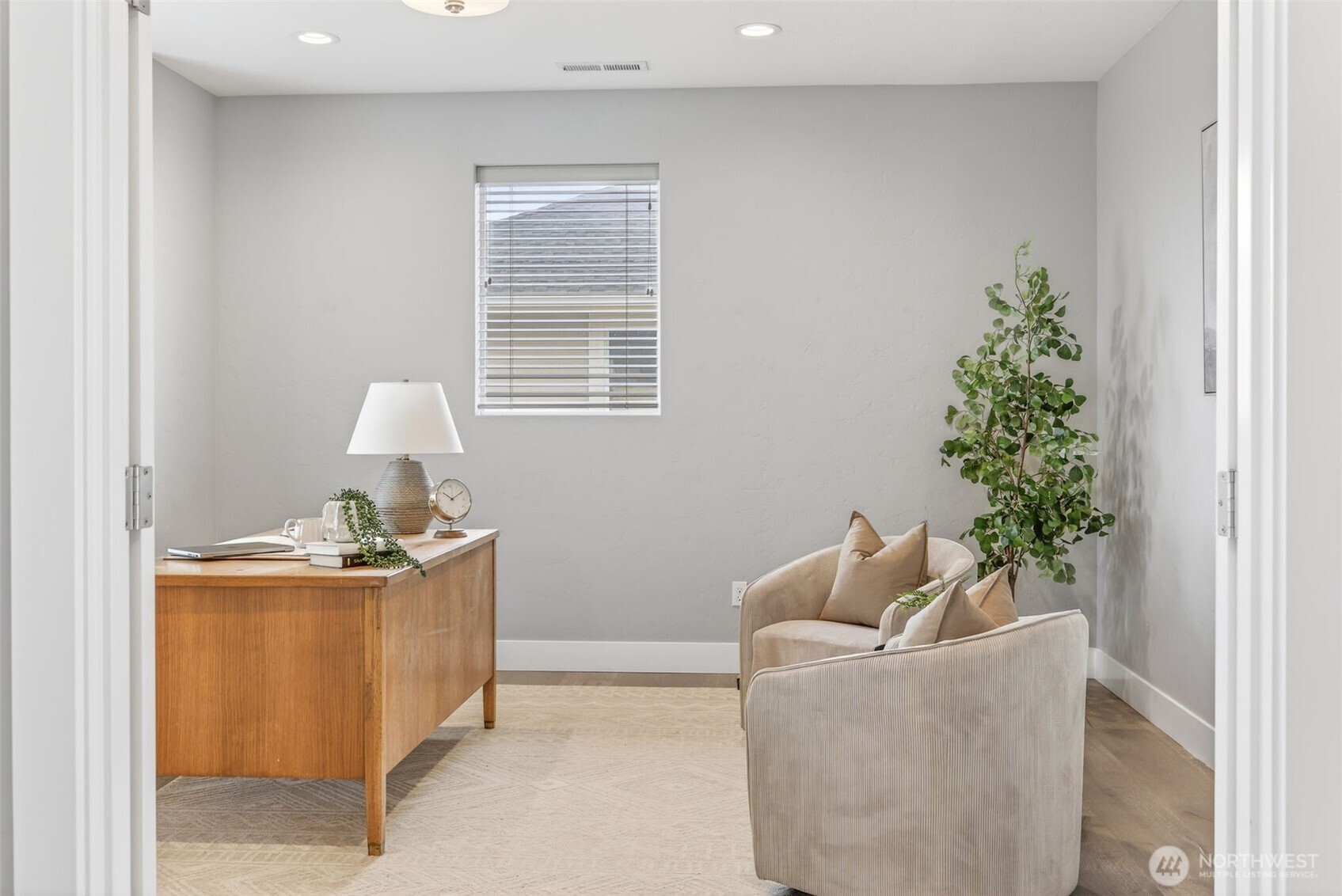 2531 Falconcrest Loop Property Photo 8